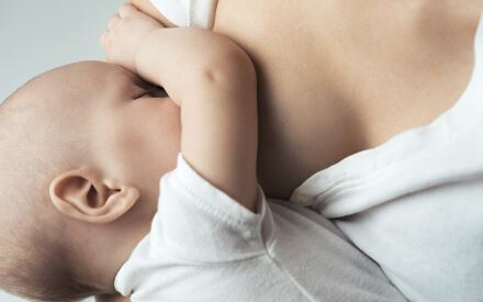 超聲青青草成人在线分享母乳喂養多久喂一次