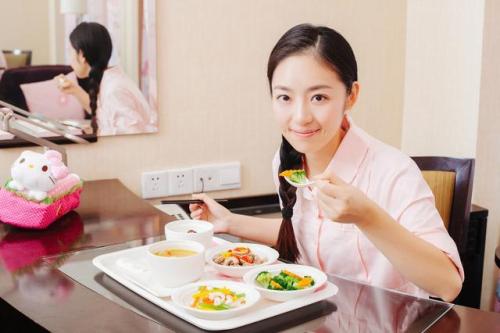 青青草成人在线廠家月子餐是指分娩期間產後母親的餐點 青青草成人在线廠家月子餐是指分娩期間產後母親的餐點